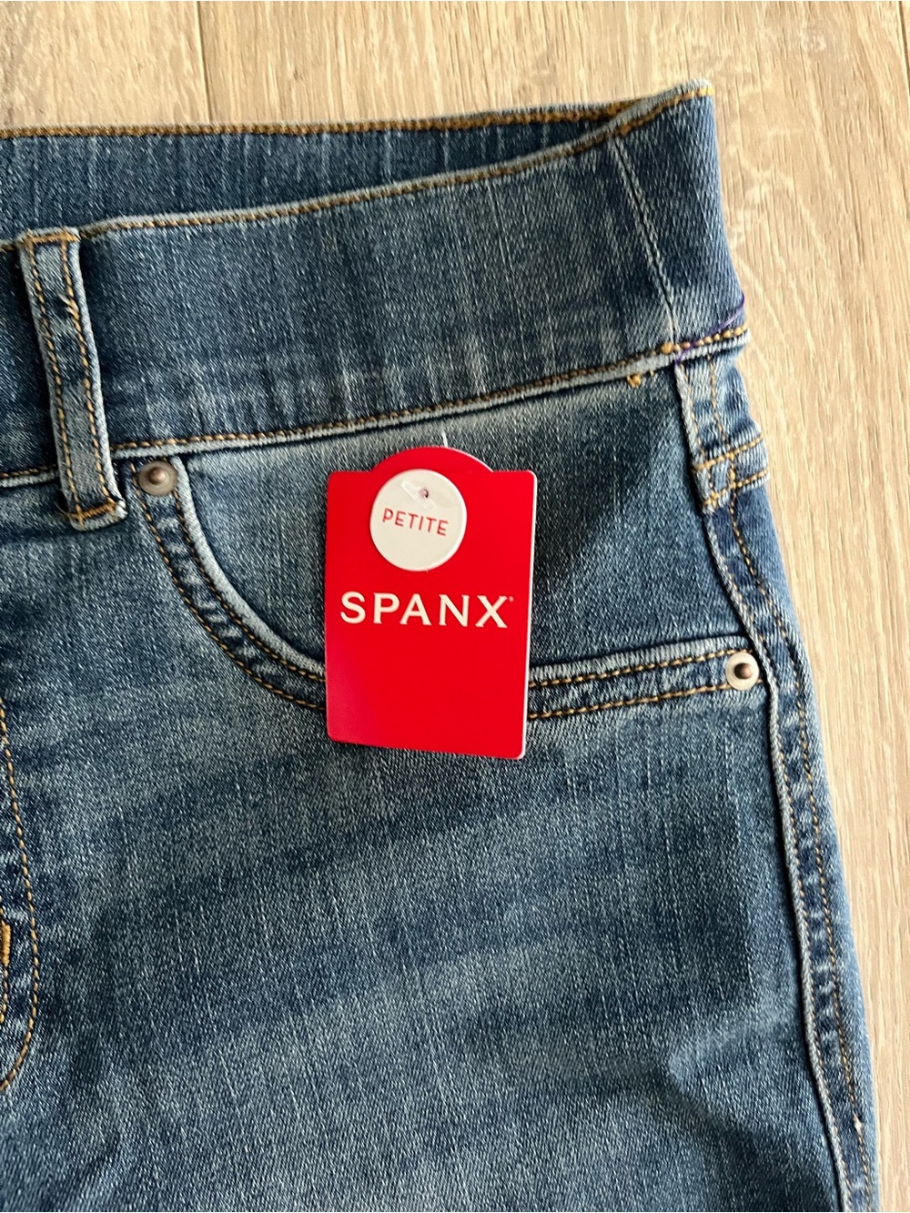 NWT Spanx Women’s Ankle Straight Leg Jeans Vintage Indigo Medium Wash Denim SP - Picture 3 of 10